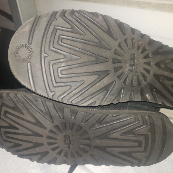 Men's Size 11 UGG Neumel Chukka Boots Black shoes warm winter - Picture 6 of 6